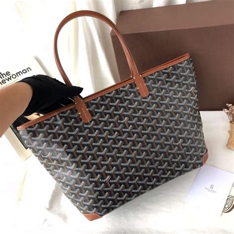 goyard zipper shoulder bag|More.